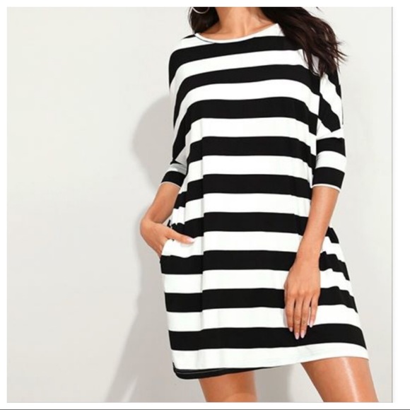 ✨LAST ONE✨Loose side pockets color block tunic top - Picture 2 of 8